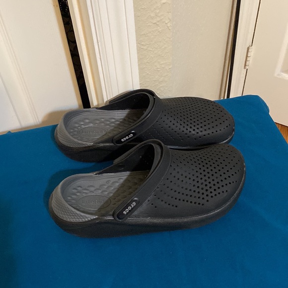 Crocs - Picture 11 of 14